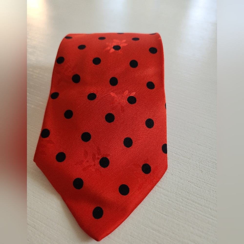 Red Polka Dot Tie